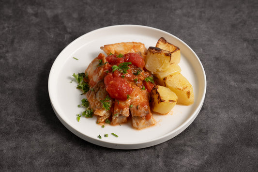 鮮茄西班牙豬扒配焗薯角 Fresh Tomato Spanish Pork Chop with Baked Potato Wedges